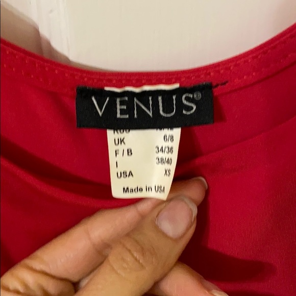 Red dress - Picture 2 of 3